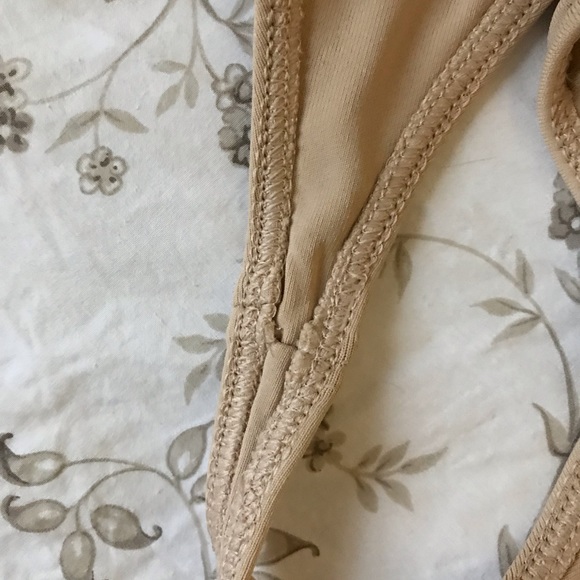 SOLD Babaton Contour Bodysuit - Picture 4 of 4